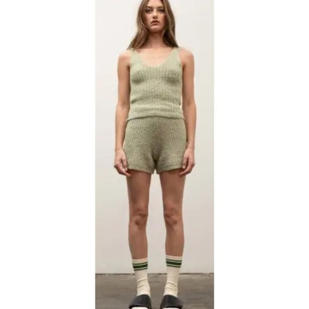 Fuzzy Knit V Neck‎ Tank Top Sweater Green Size L
